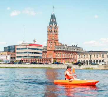 Seven Paddles offers canoe and kayak rentals in Belleville.